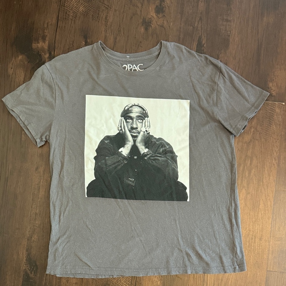 TUPAC SHAKUR GRAPHIC TEE GRAY HANDS ON FACE LICENSED MERCH COTTON XL